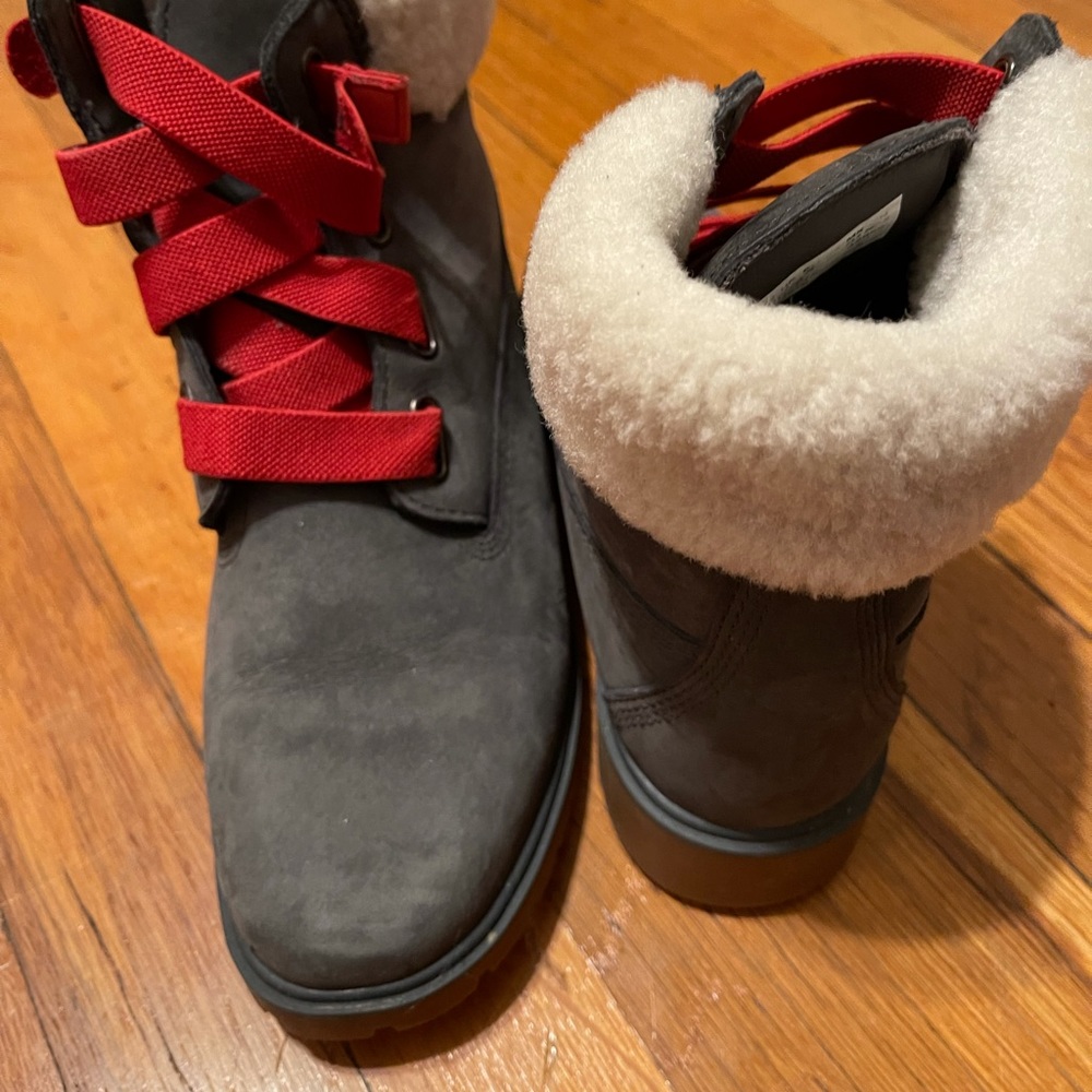 Waterproof Timberlands Red Laces - image 2